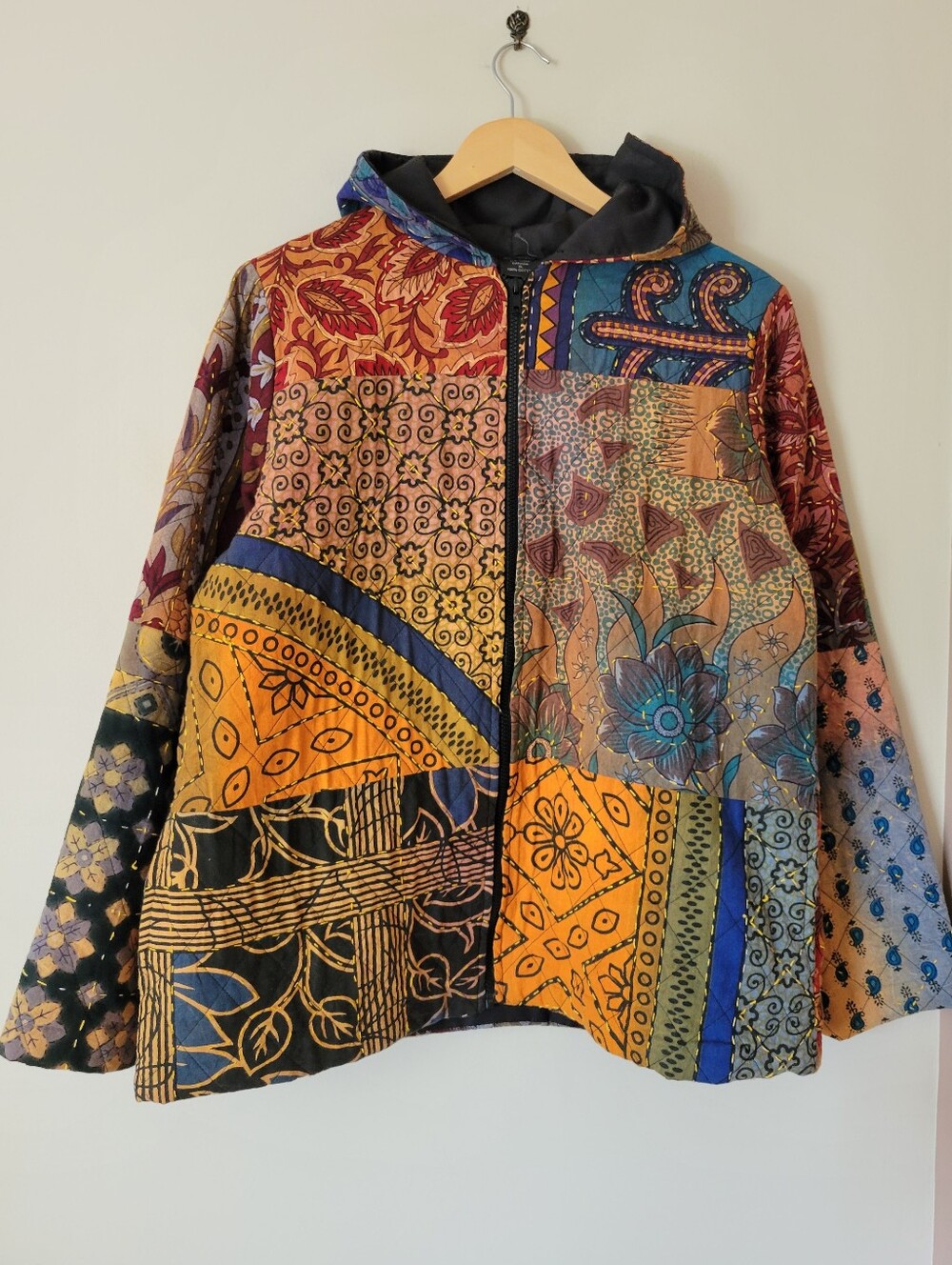 Vintage Women's Hooded Kantha Patchwork Quilted Cotton Boho Hippie Jacket XL